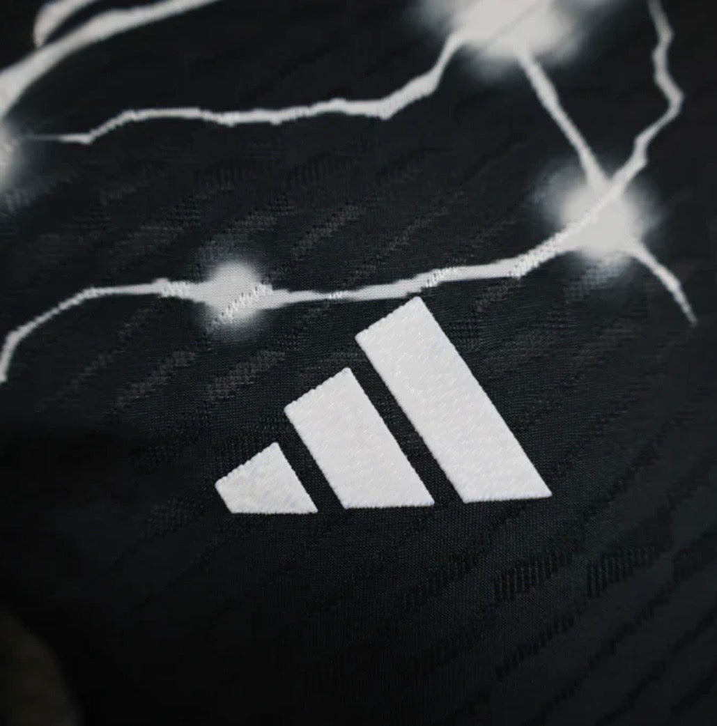 Real Madrid "Black Panther" Limited Jersey