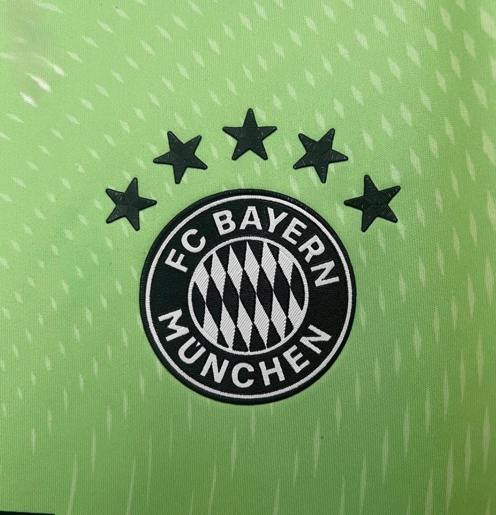 2025/2026 Bayern München Green Goalkeeper Kit