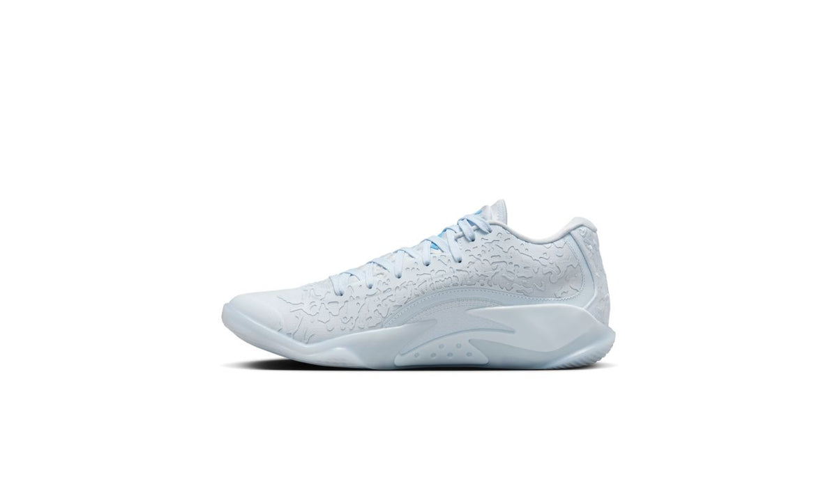 Air Jordan Zion 3 "Half Blue"