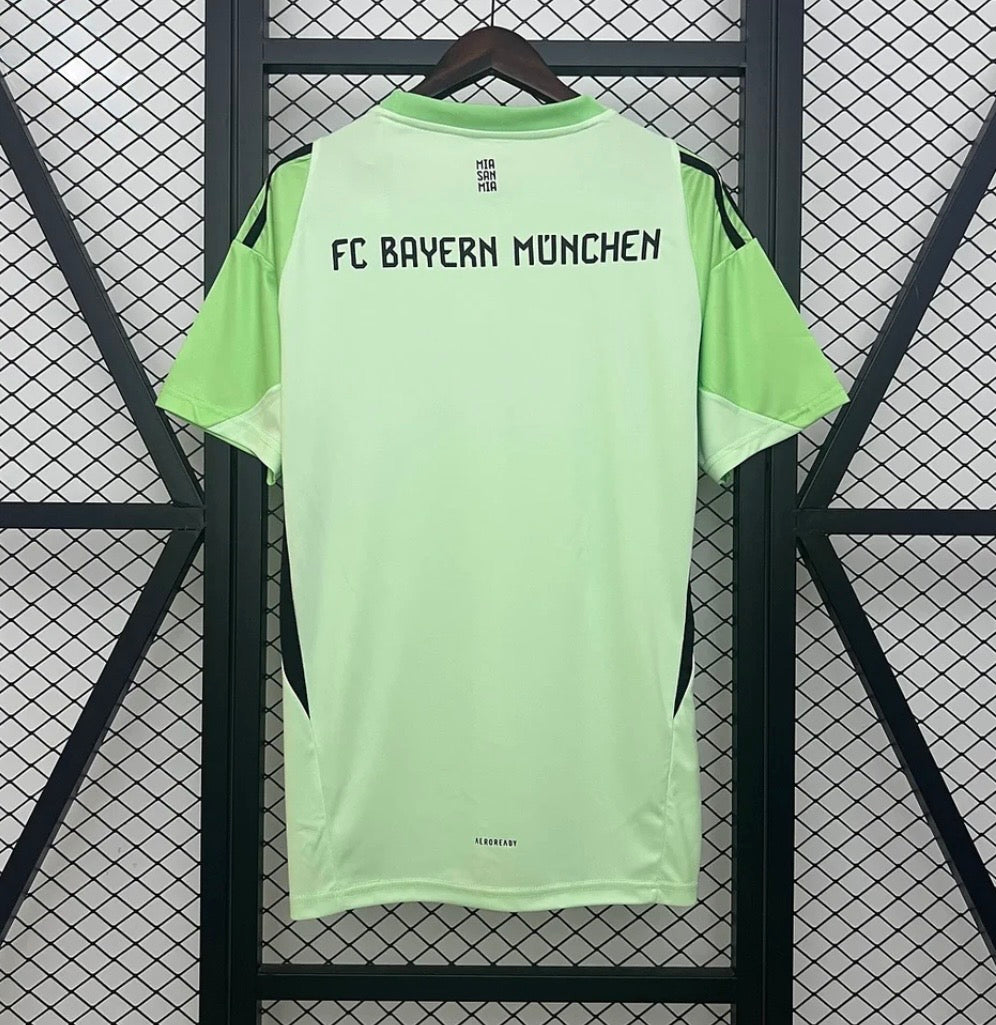 2025/2026 Bayern München Green Goalkeeper Kit