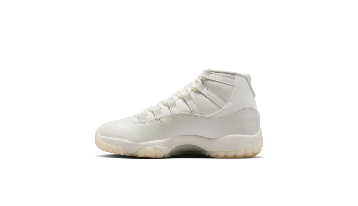 Air Jordan 11 Retro "Pearl" Wmns